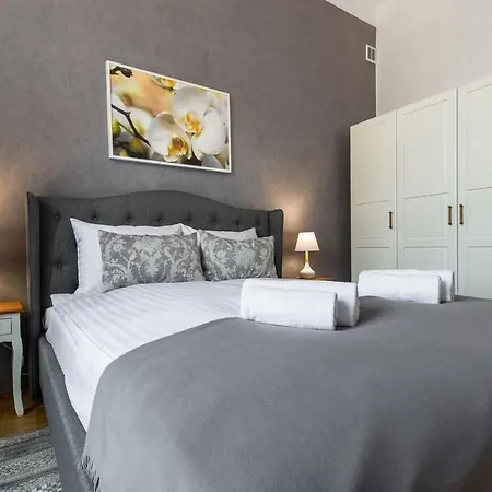 Rent Like - Freta 25 Varsovie